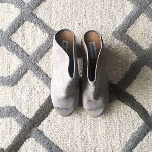 Steve Madden Gray Ankle Booties